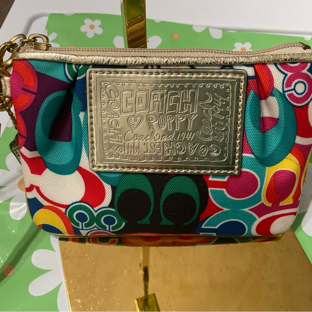 Rare Coach Poppy Wristlet From Ecu.